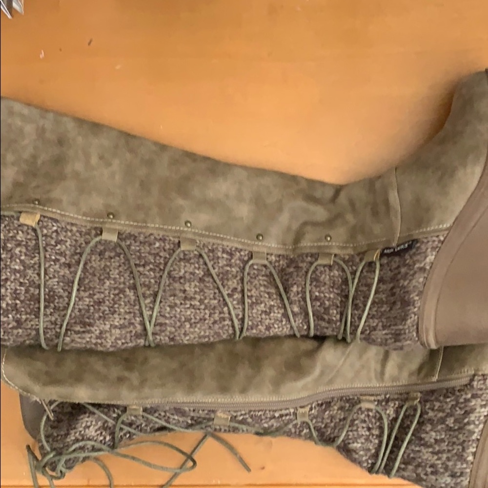 Muk Liks wedge boots